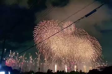 東京の夜空に大輪の花火 注目の空の写真 ウェザーニュース