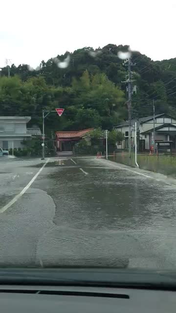 台風15号や前線の影響で雨 強雨に警戒 注目の空の写真 ウェザーニュース